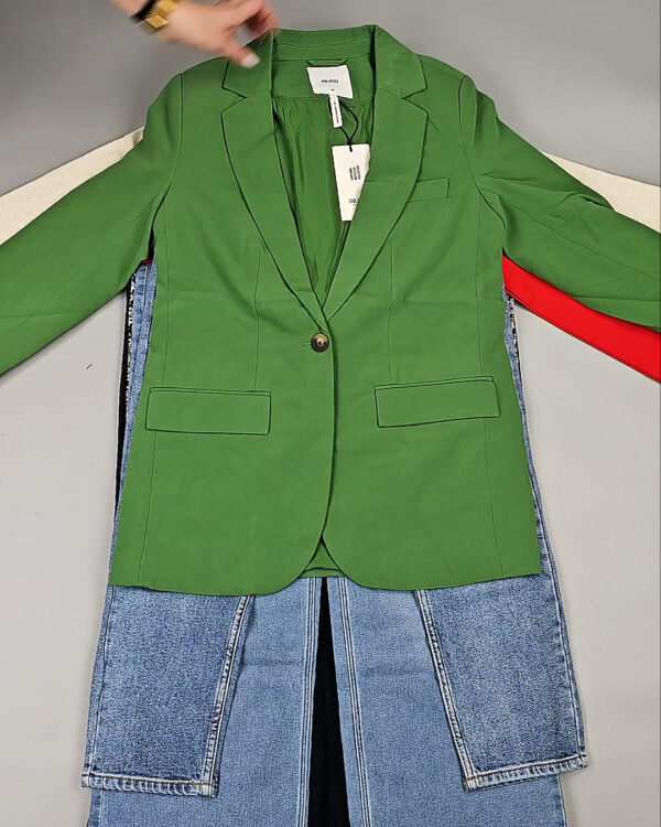 Фотография  429 - DK+Bestseller 085#16 кг, ЛОТ СТ-9952 оптом в Чебоксарах и Чувашской Республике